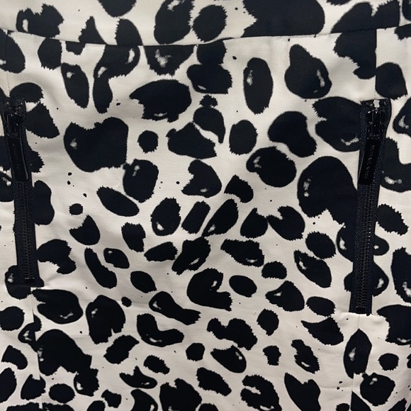 Michael Michael Kors Animal Print Mini Skirt - Picture 3 of 5